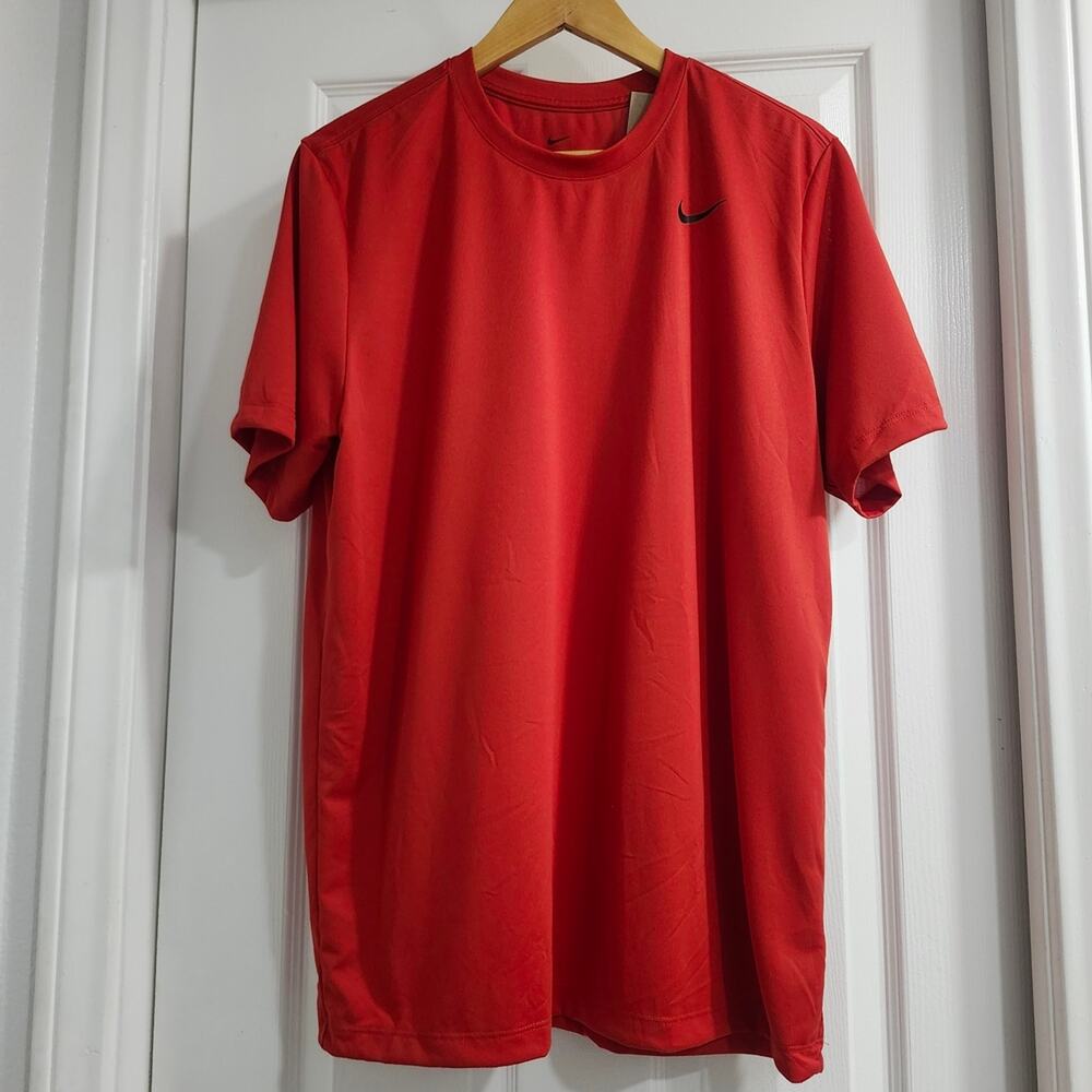 ❤️NWT❤️ Nike Dri-Fit Men's Red T-Shirt